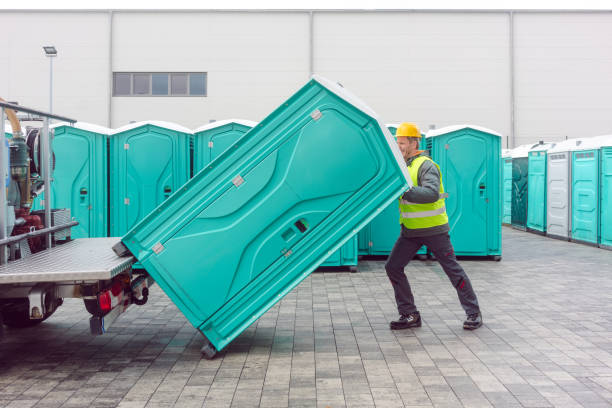 Best Portable restroom trailer rental  in Charlotte Park, FL
