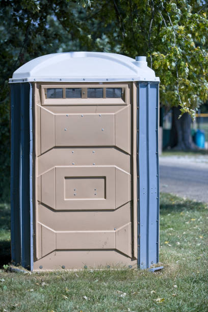 Portable Toilet Options We Offer in Charlotte Park, FL